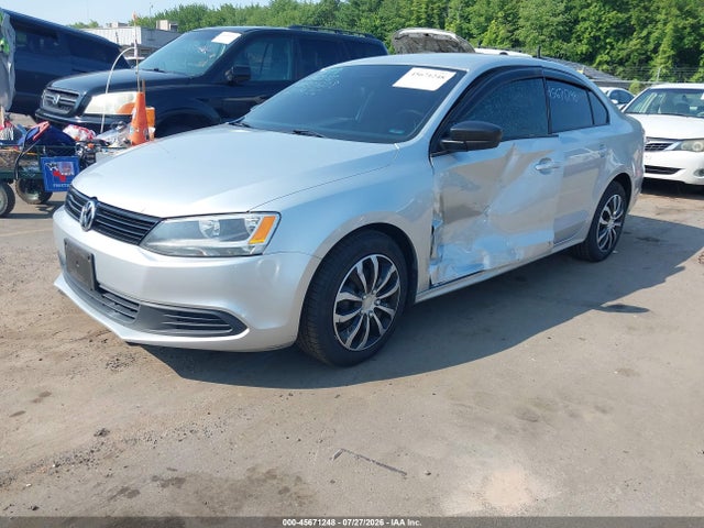 2013 Volkswagen Jetta 2.0l S მანქანა იყიდება აუქციონზე, vin: 3VW2K7AJXDM221608, აუქციონის ნომერი: 45671248