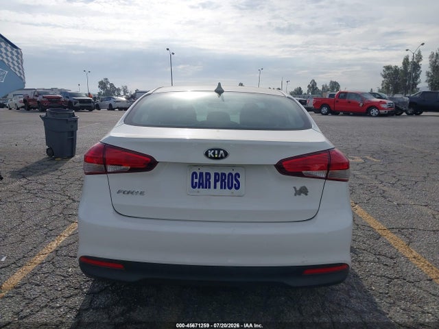 45671259 :رقم المزاد ، 3KPFK4A77HE043745 vin ، 2017 Kia Forte Lx مزاد بيع