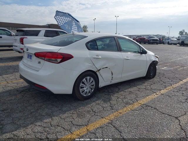 45671259 :رقم المزاد ، 3KPFK4A77HE043745 vin ، 2017 Kia Forte Lx مزاد بيع