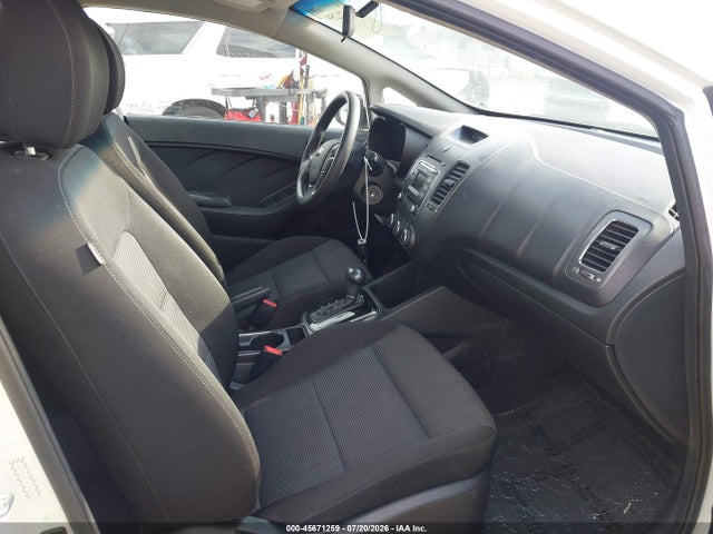 45671259 :رقم المزاد ، 3KPFK4A77HE043745 vin ، 2017 Kia Forte Lx مزاد بيع
