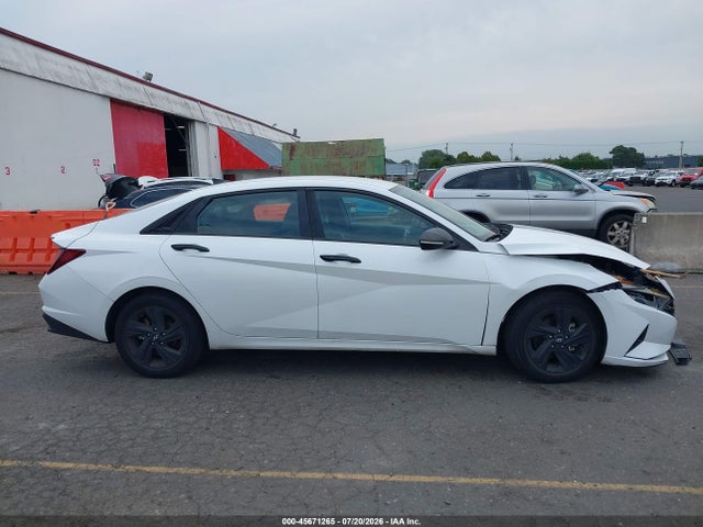 Hyundai ELANTRA SEL 2022 5NPLS4AG2NH084939 Image 13