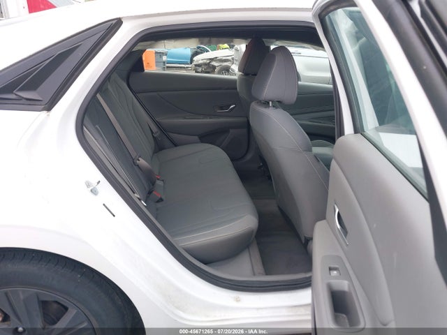 Hyundai ELANTRA SEL 2022 5NPLS4AG2NH084939 Image 8