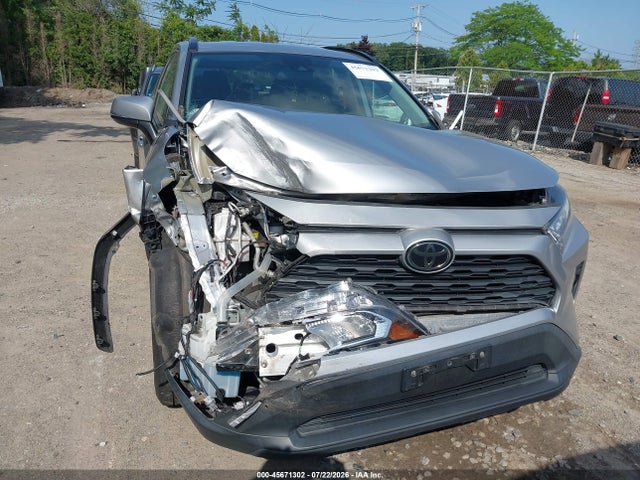 45671302 :رقم المزاد ، 2T3P1RFV4LC099278 vin ، 2020 Toyota Rav4 Xle مزاد بيع