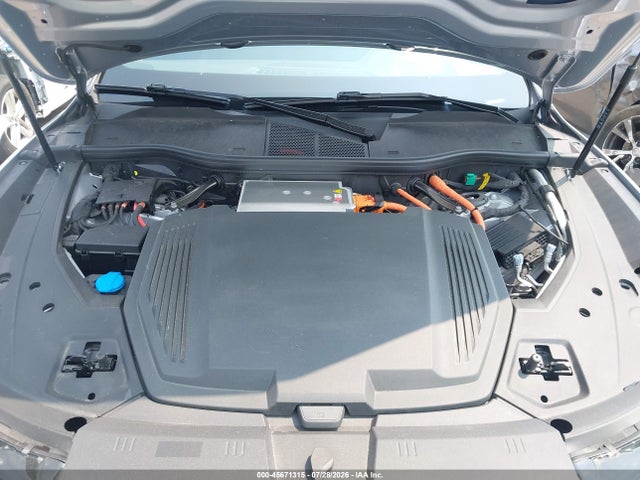 Продажа на аукционе авто 2022 Audi E-tron S Prestige Quattro, vin: WA1VCBGE2NB035588, номер лота: 45671315