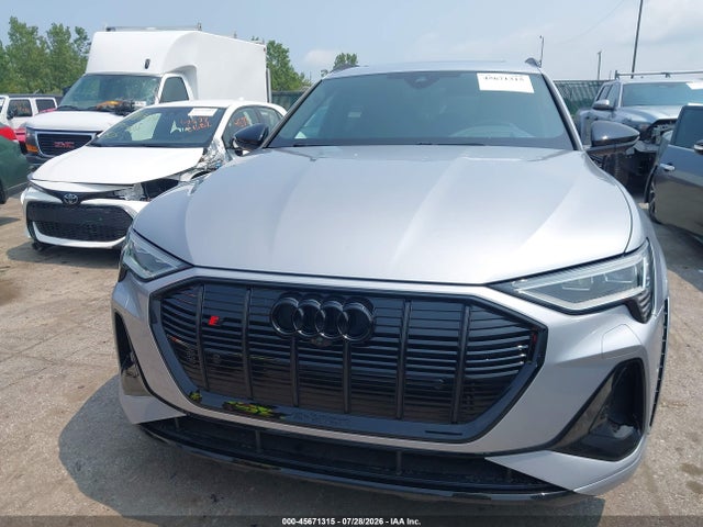 Продажа на аукционе авто 2022 Audi E-tron S Prestige Quattro, vin: WA1VCBGE2NB035588, номер лота: 45671315