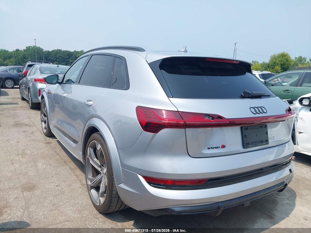 Продажа на аукционе авто 2022 Audi E-tron S Prestige Quattro, vin: WA1VCBGE2NB035588, номер лота: 45671315