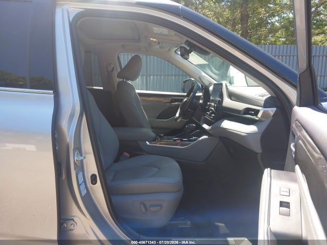 2021 Toyota Highlander Limited მანქანა იყიდება აუქციონზე, vin: 5TDDZRBH7MS540219, აუქციონის ნომერი: 45671343