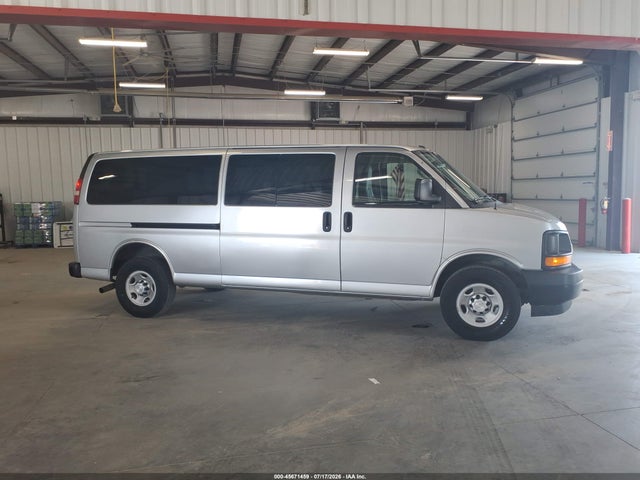 Chevrolet Express 3500 Ls 2017 1GAZGNFG2H1293631 Image 13