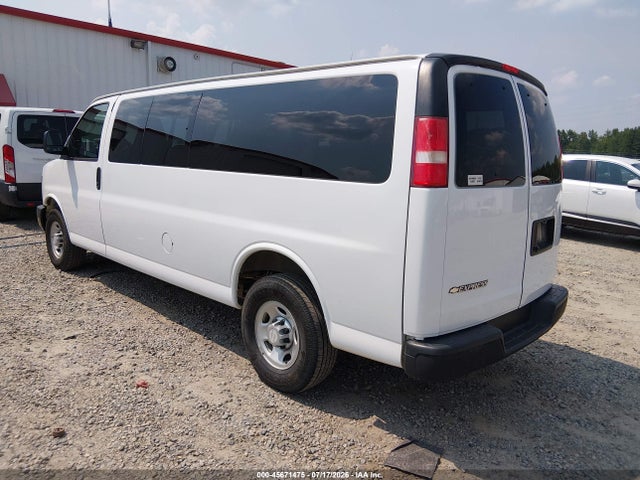 Chevrolet Express 3500 Ls 2017 1GAZGNFGXH1294705 Image 3