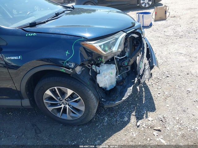 JTMRJREVXJD232936 Toyota Rav4 Hybrid Xle