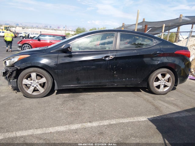 Продаж на аукціоні авто 2013 Hyundai Elantra Gls, vin: KMHDH4AEXDU604192, номер лоту: 45671528
