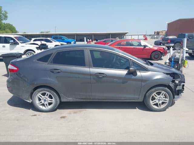 45671548 :رقم المزاد ، 3FADP4BJXKM163187 vin ، 2019 Ford Fiesta Se مزاد بيع