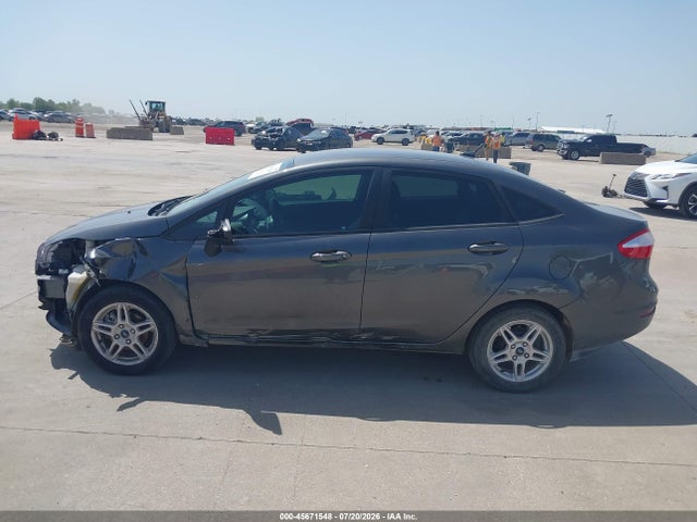 45671548 :رقم المزاد ، 3FADP4BJXKM163187 vin ، 2019 Ford Fiesta Se مزاد بيع