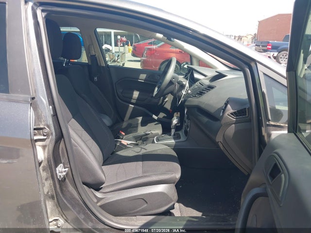 45671548 :رقم المزاد ، 3FADP4BJXKM163187 vin ، 2019 Ford Fiesta Se مزاد بيع