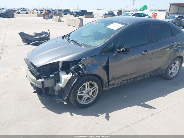45671548 :رقم المزاد ، 3FADP4BJXKM163187 vin ، 2019 Ford Fiesta Se مزاد بيع