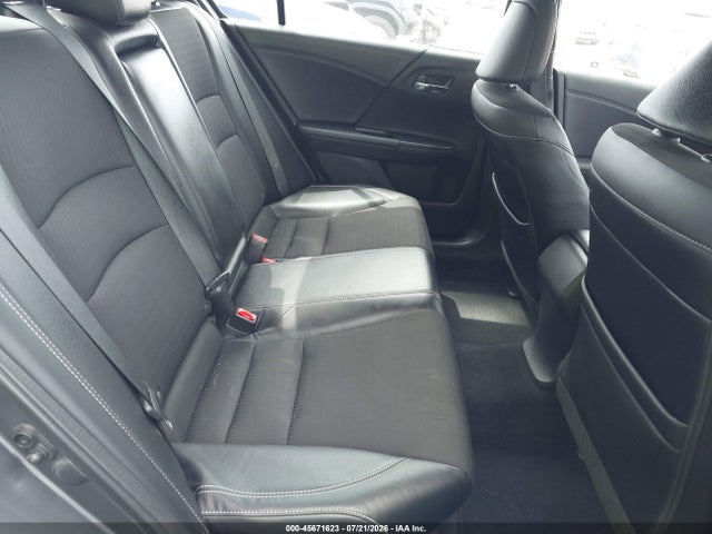 45671623 :رقم المزاد ، 1HGCR2F62HA062677 vin ، 2017 Honda Accord Sport مزاد بيع