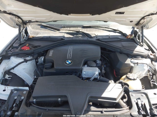 BMW 320i 2016 WBA8A9C51GK618824 Image 10