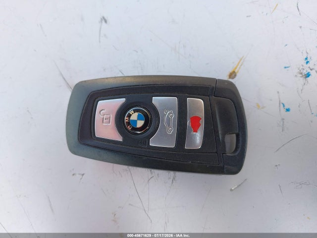 BMW 320i 2016 WBA8A9C51GK618824 Image 11
