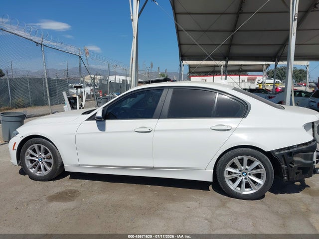BMW 320i 2016 WBA8A9C51GK618824 Image 16
