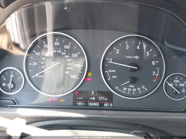 BMW 320i 2016 WBA8A9C51GK618824 Image 7