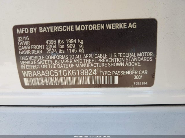 BMW 320i 2016 WBA8A9C51GK618824 Image 9
