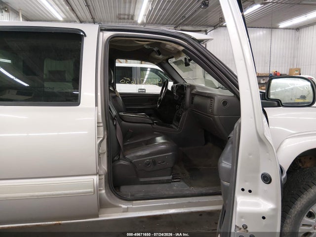 2005 Chevrolet Silverado 1500 Z71 მანქანა იყიდება აუქციონზე, vin: 2GCEK13T251217248, აუქციონის ნომერი: 45671650