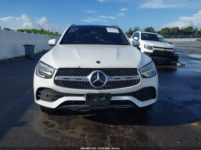 45671702 :رقم المزاد ، W1N0G8EB8MF896922 vin ، 2021 Mercedes-benz Glc 300 4matic Suv مزاد بيع