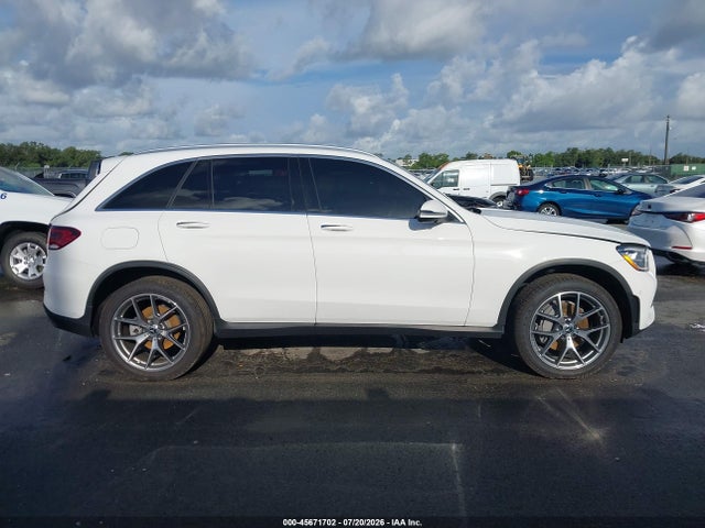45671702 :رقم المزاد ، W1N0G8EB8MF896922 vin ، 2021 Mercedes-benz Glc 300 4matic Suv مزاد بيع