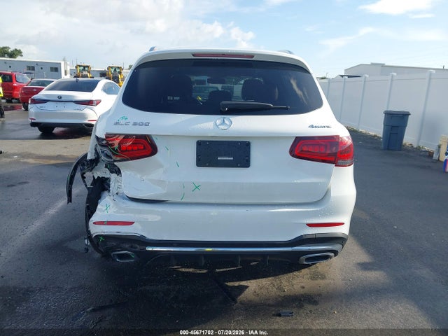 45671702 :رقم المزاد ، W1N0G8EB8MF896922 vin ، 2021 Mercedes-benz Glc 300 4matic Suv مزاد بيع