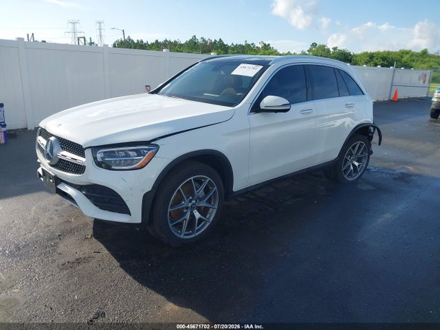 45671702 :رقم المزاد ، W1N0G8EB8MF896922 vin ، 2021 Mercedes-benz Glc 300 4matic Suv مزاد بيع