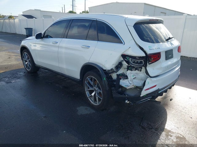 45671702 :رقم المزاد ، W1N0G8EB8MF896922 vin ، 2021 Mercedes-benz Glc 300 4matic Suv مزاد بيع