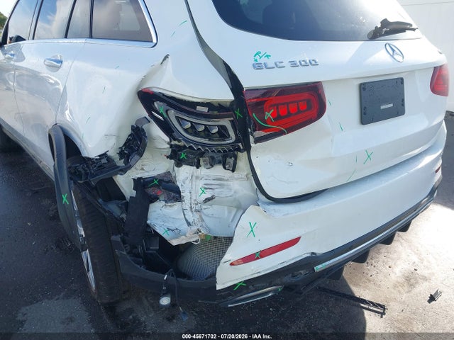 45671702 :رقم المزاد ، W1N0G8EB8MF896922 vin ، 2021 Mercedes-benz Glc 300 4matic Suv مزاد بيع