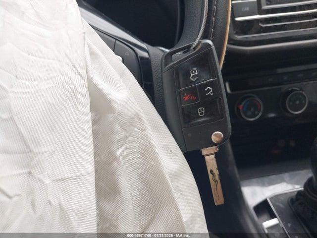 Продажа на аукционе авто 2019 Volkswagen Tiguan 2.0t S, vin: 3VV1B7AX1KM078713, номер лота: 45671740