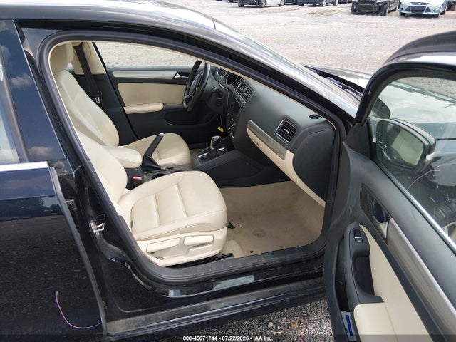 Продажа на аукционе авто 2016 Volkswagen Jetta 1.4t Se, vin: 3VWD67AJ6GM353895, номер лота: 45671744