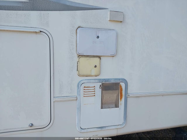 2009 Forest River Cedar Creek 30 Lsa მანქანა იყიდება აუქციონზე, vin: 4X4FCRF289S201798, აუქციონის ნომერი: 45671747