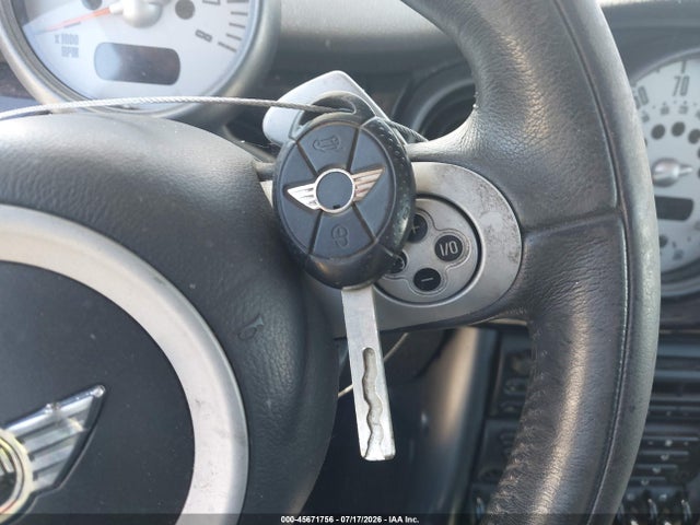 45671756 :رقم المزاد ، WMWRE33566TJ39331 vin ، 2006 Mini Cooper S مزاد بيع