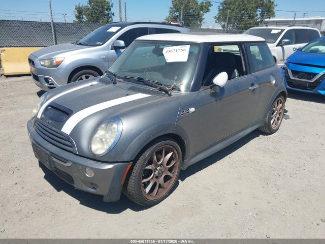 45671756 :رقم المزاد ، WMWRE33566TJ39331 vin ، 2006 Mini Cooper S مزاد بيع