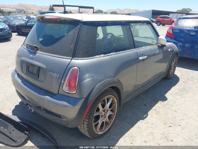 45671756 :رقم المزاد ، WMWRE33566TJ39331 vin ، 2006 Mini Cooper S مزاد بيع