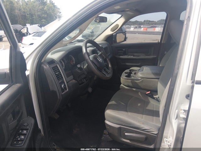45671762 :رقم المزاد ، 1C6RR6FG2JS337285 vin ، 2018 Ram 1500 Express  4x2 6'4 Box مزاد بيع