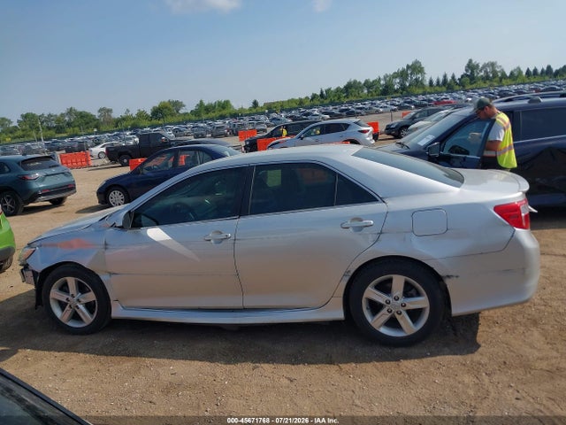 2013 Toyota Camry Se მანქანა იყიდება აუქციონზე, vin: 4T1BF1FK2DU716012, აუქციონის ნომერი: 45671768