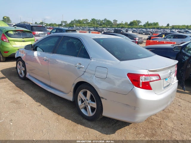 2013 Toyota Camry Se მანქანა იყიდება აუქციონზე, vin: 4T1BF1FK2DU716012, აუქციონის ნომერი: 45671768