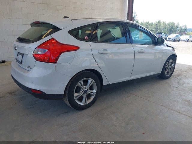 Ford FOCUS SE 2014 1FADP3K24EL175778 Image 4