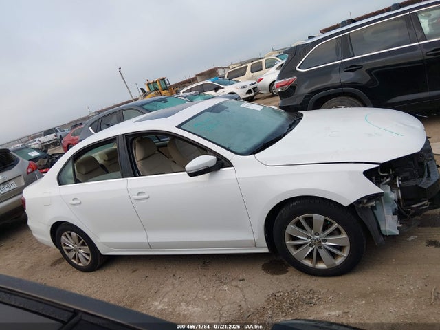 2016 Volkswagen Jetta 1.4t Se მანქანა იყიდება აუქციონზე, vin: 3VWD67AJ6GM208453, აუქციონის ნომერი: 45671784