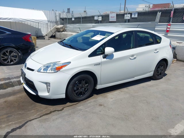 Toyota Prius Two 2015 JTDKN3DU9F0469962 Image 2