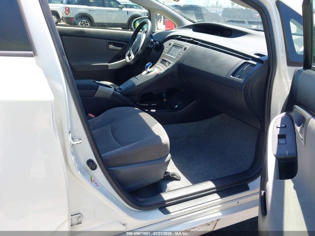 Toyota Prius Two 2015 JTDKN3DU9F0469962 Image 5