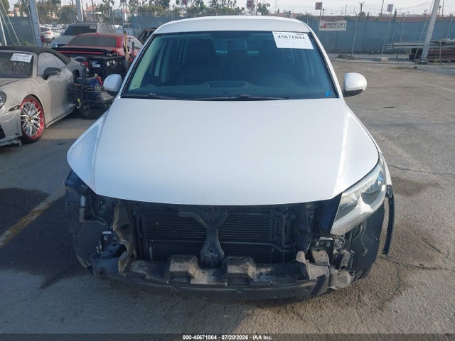 Продажа на аукционе авто 2014 Volkswagen Tiguan Se, vin: WVGAV3AX5EW551351, номер лота: 45671804
