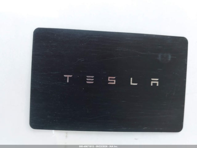 45671813 :رقم المزاد ، 7G2CEHED5SA073419 vin ، 2025 Tesla Cybertruck All-wheel Drive مزاد بيع
