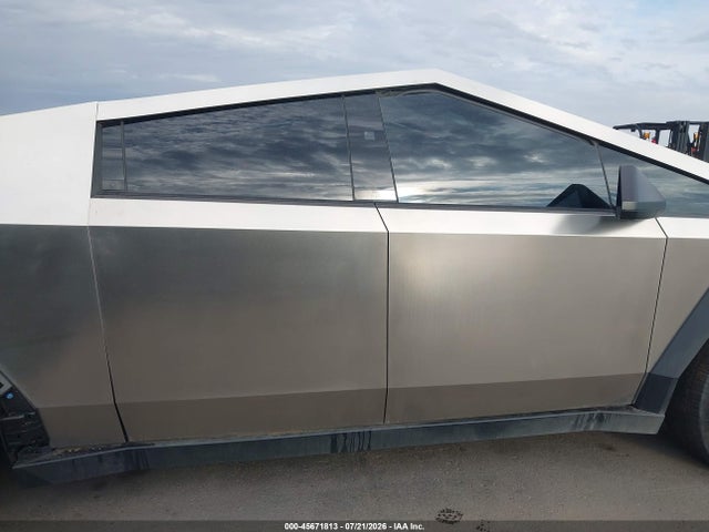 45671813 :رقم المزاد ، 7G2CEHED5SA073419 vin ، 2025 Tesla Cybertruck All-wheel Drive مزاد بيع