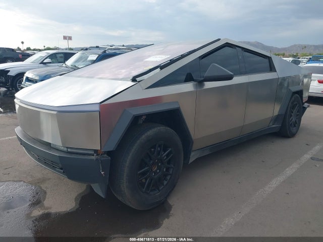 45671813 :رقم المزاد ، 7G2CEHED5SA073419 vin ، 2025 Tesla Cybertruck All-wheel Drive مزاد بيع
