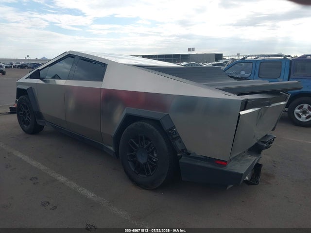 45671813 :رقم المزاد ، 7G2CEHED5SA073419 vin ، 2025 Tesla Cybertruck All-wheel Drive مزاد بيع